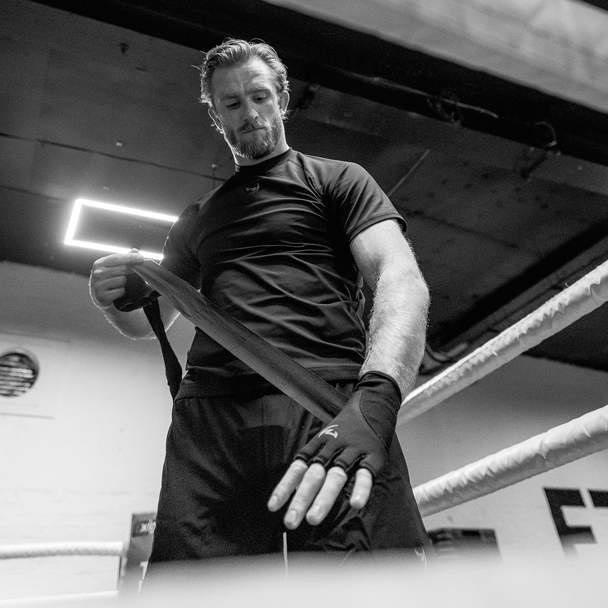 Black/Red Fumetsu Ghost S3 Quick Hand Wraps