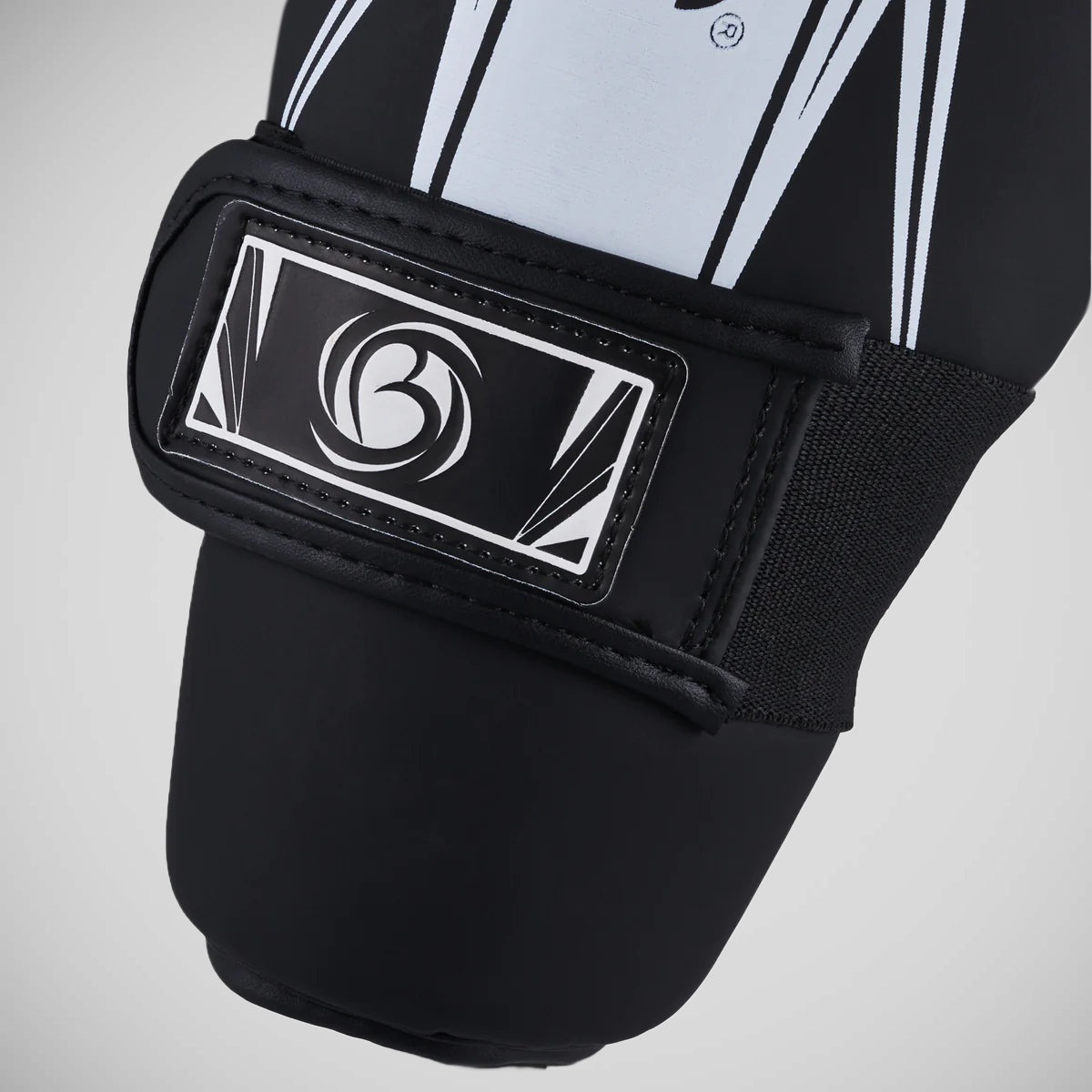 Black/White Bytomic Axis V2 Point Fighter Gloves