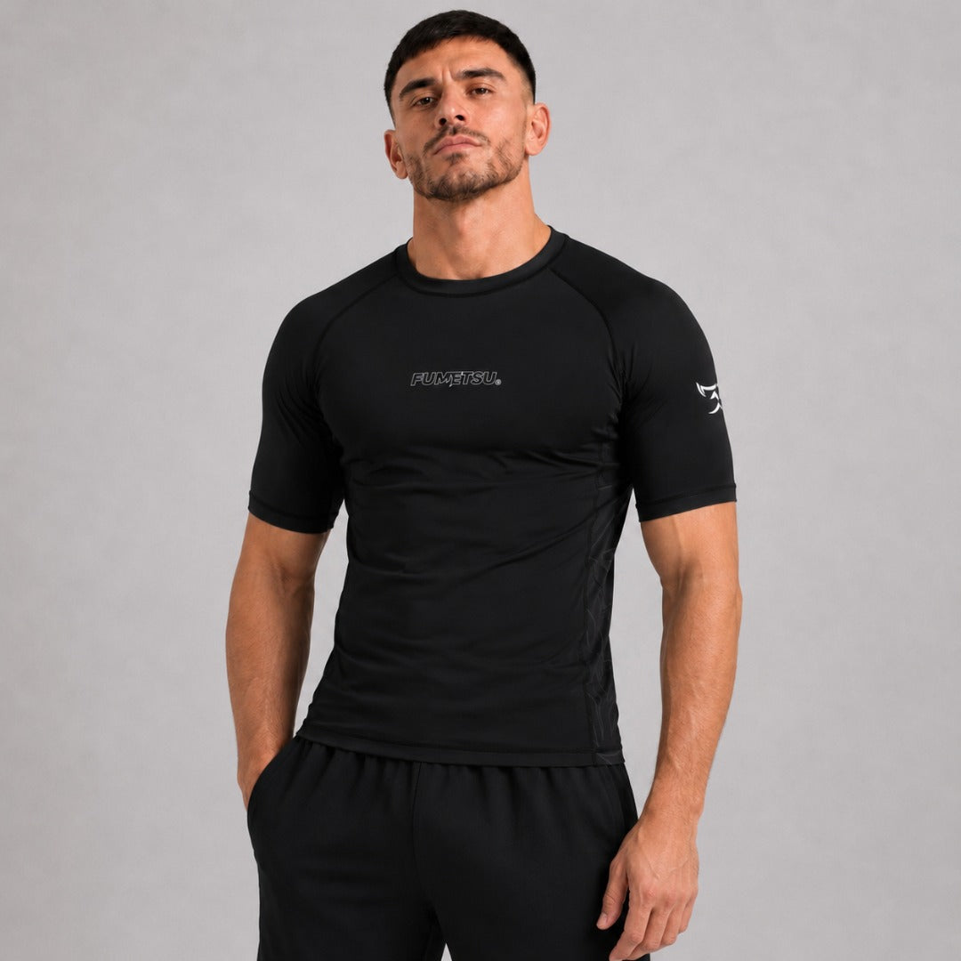Fumetsu Icon Short Sleeve Rash Guard Black