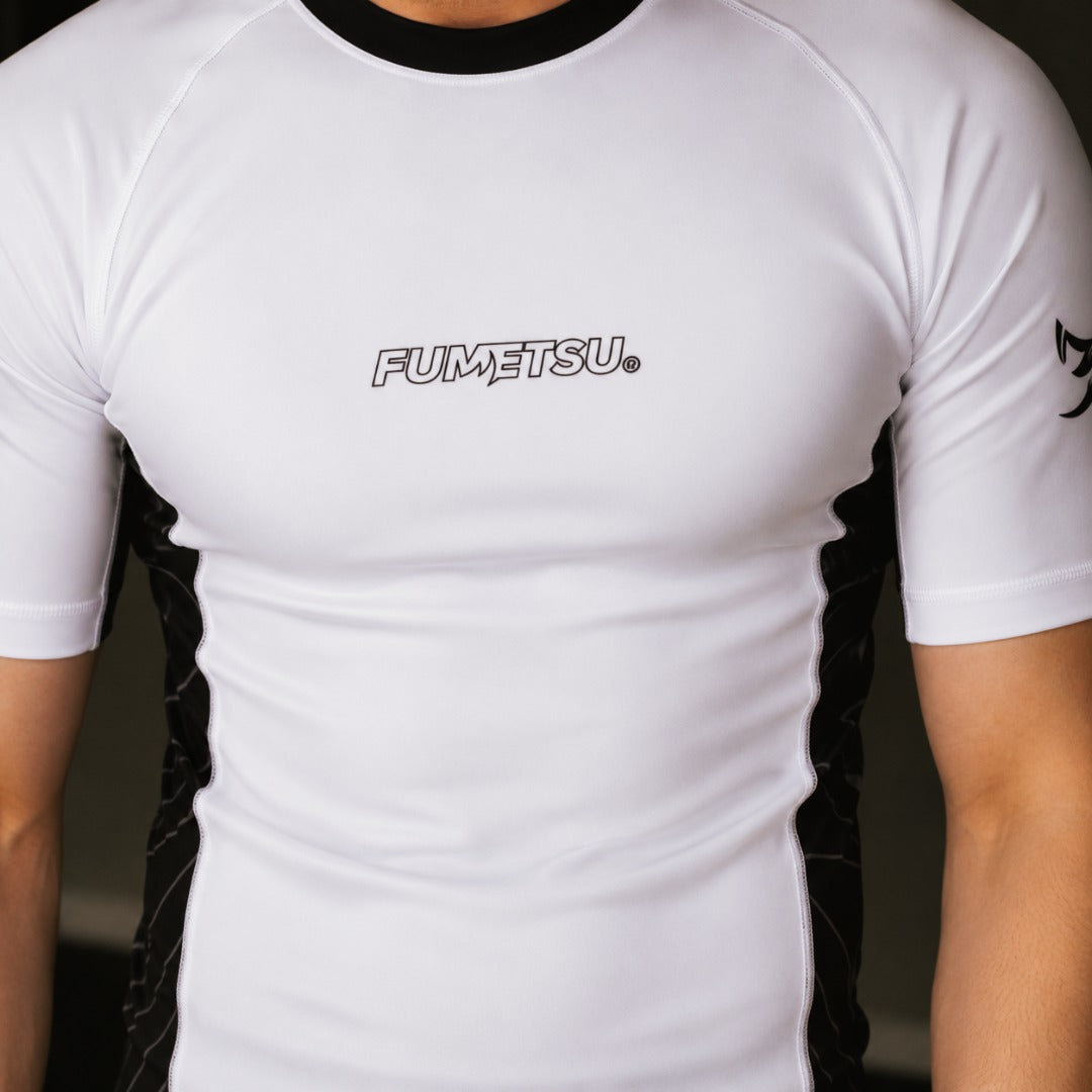 Fumetsu Icon Short Sleeve Rash Guard White/Black