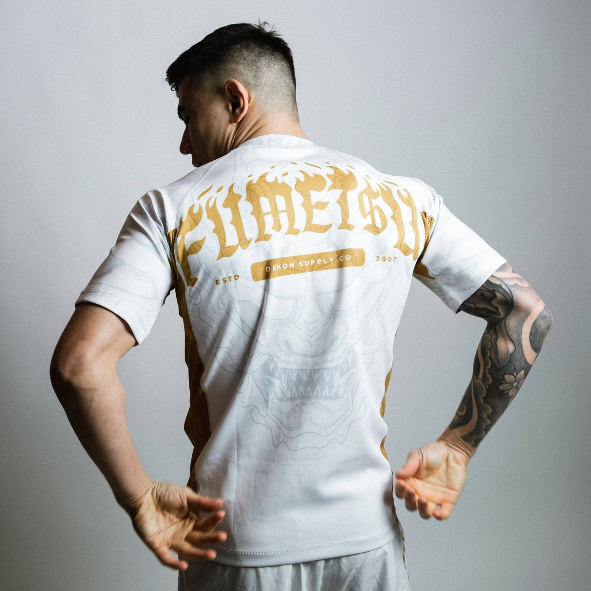 Fumetsu Oni Short Sleeve Rash Guard White/Gold/Grey