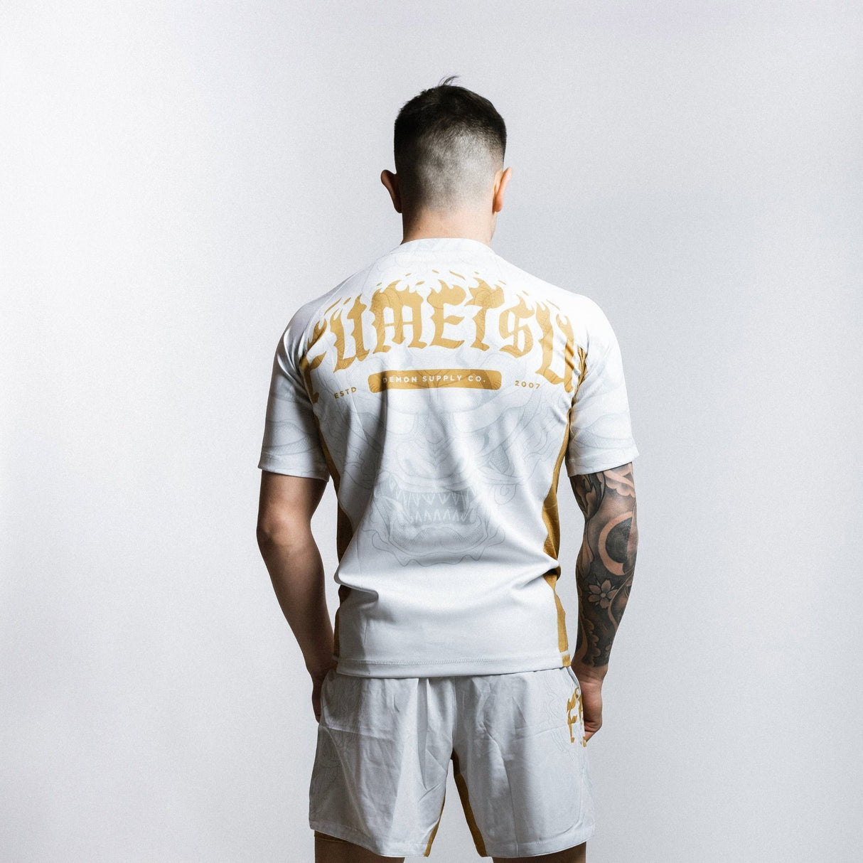 Fumetsu Oni Short Sleeve Rash Guard White/Gold/Grey