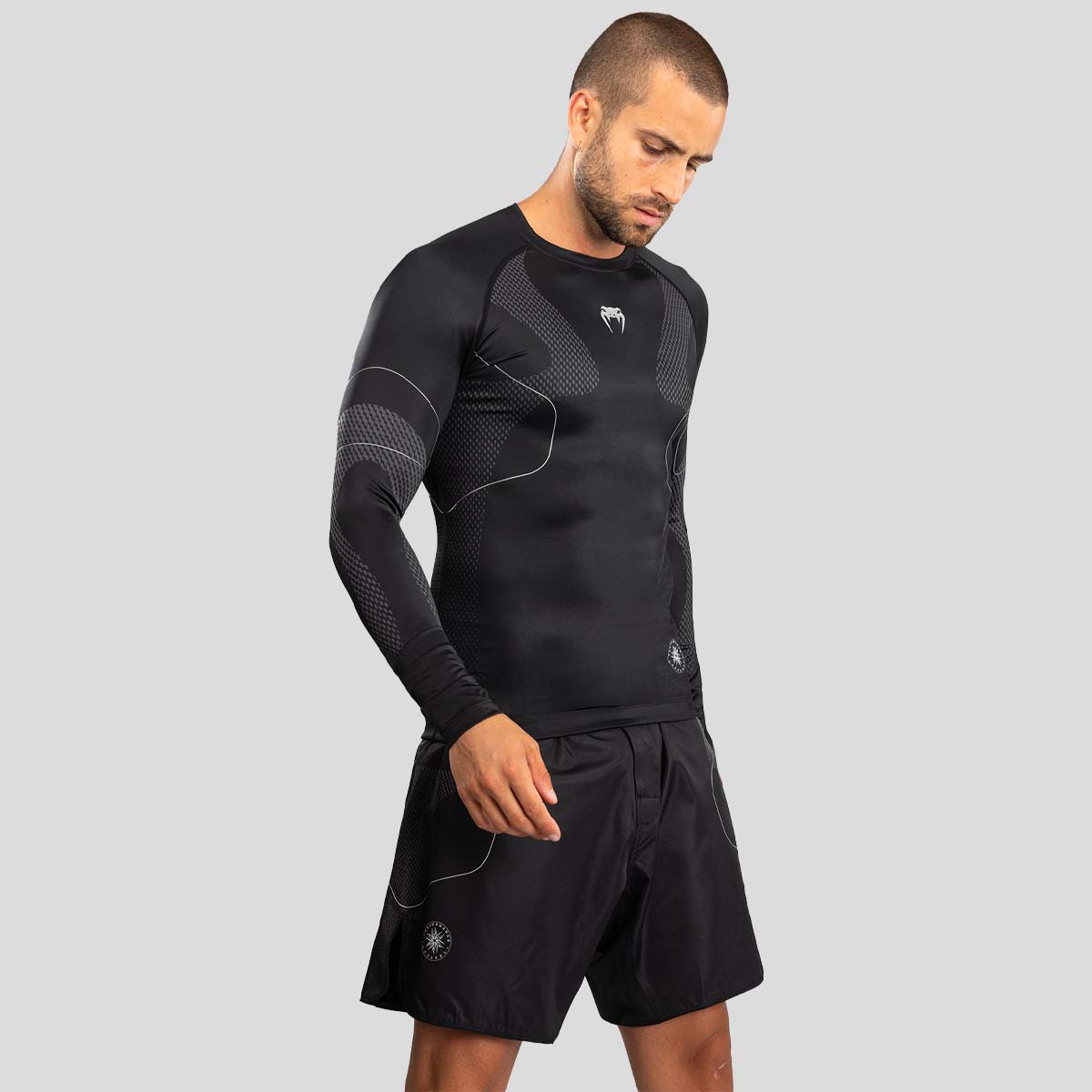 Venum Nexus Long Sleeve Rash Guard Black/Silver