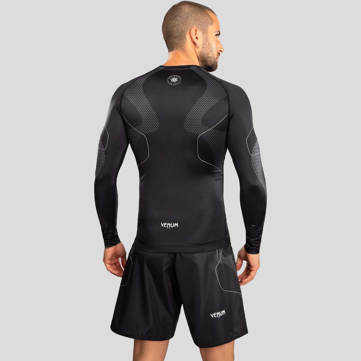 Venum Nexus Long Sleeve Rash Guard Black/Silver