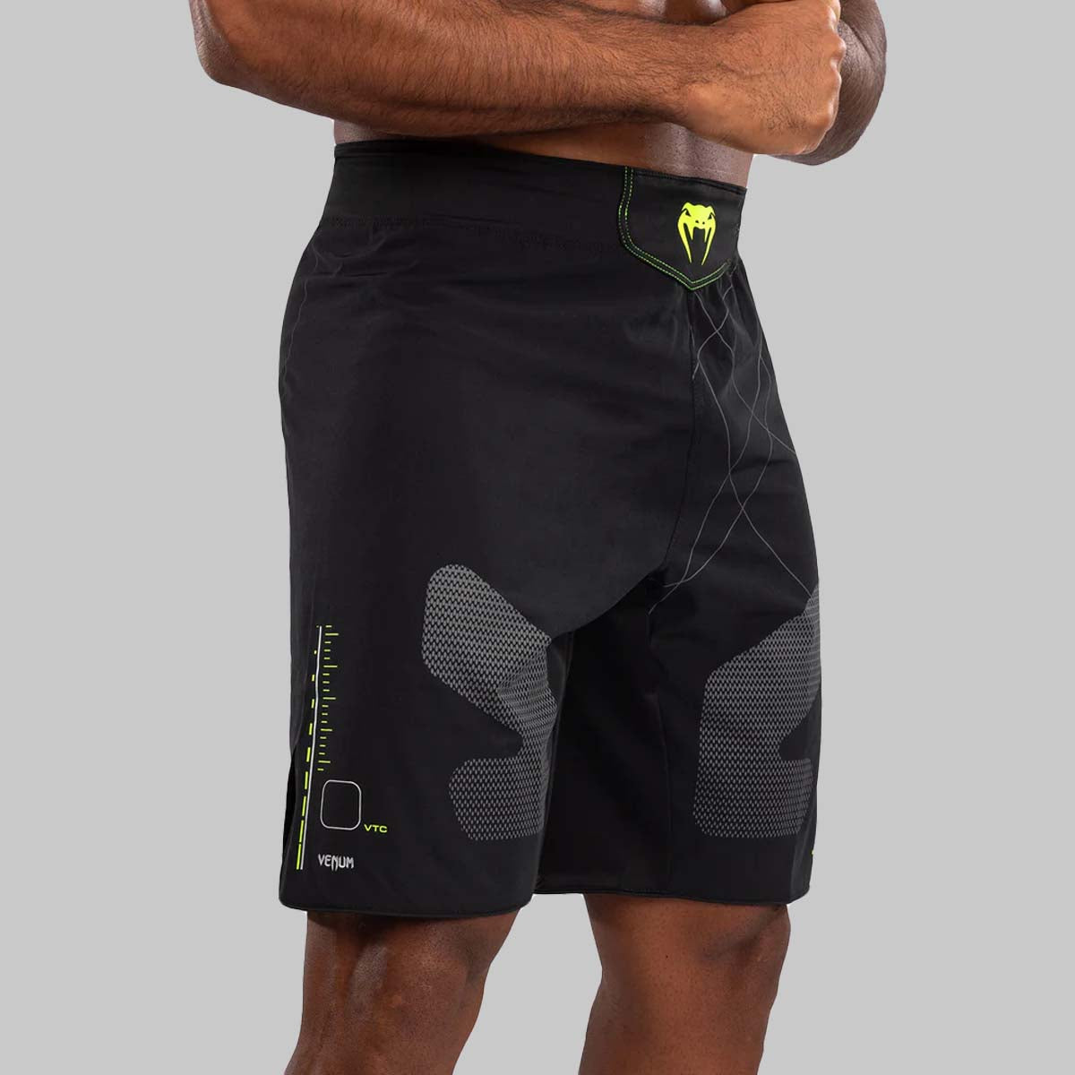 Venum Training Camp 4.0 Fight Shorts Black/Neo Green