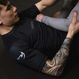 Fumetsu Icon Short Sleeve Rash Guard Black