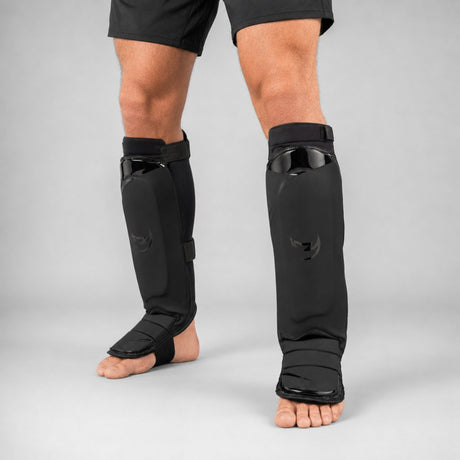 Fumetsu Ghost S3 MMA Shin Guards Black/Black Lifestyle 3