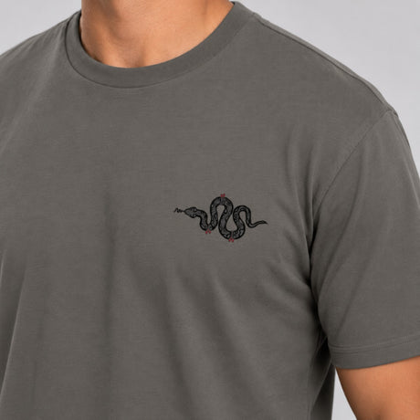 Fumetsu Inked - Snake T-Shirt Charcoal/Red 2