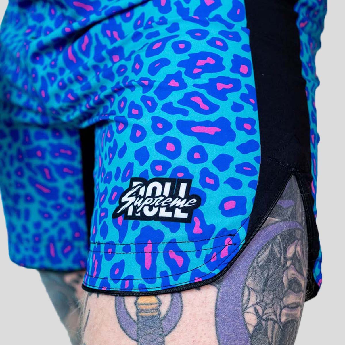 Roll Supreme The Butcher Fight Shorts Blue/Pink