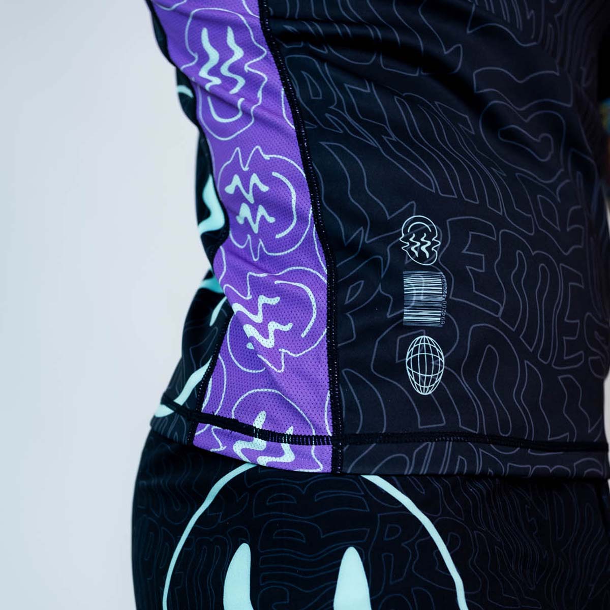 Roll Supreme The Rave Ultraviolet Brain Freeze Short Sleeve Rash Guard